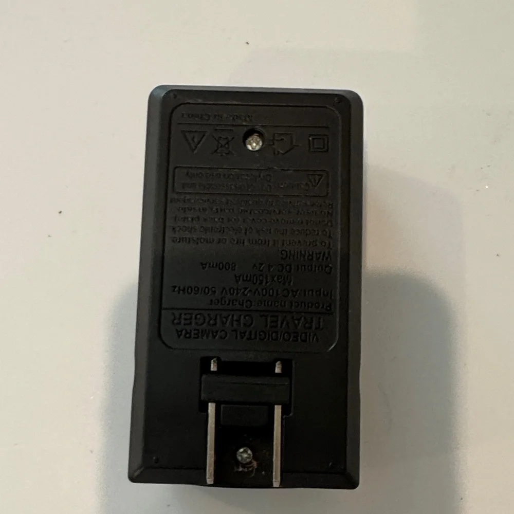 Video/Digital Camera Travel Charger Black Battery Charger Case